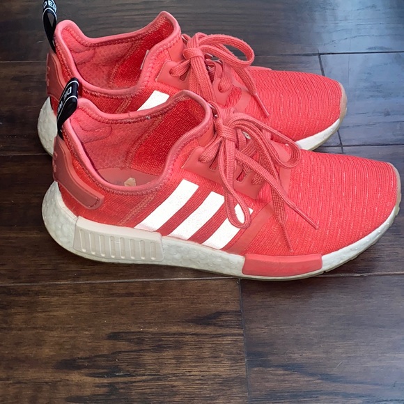 Women’s Adidas NMD_R1 - Picture 1 of 3